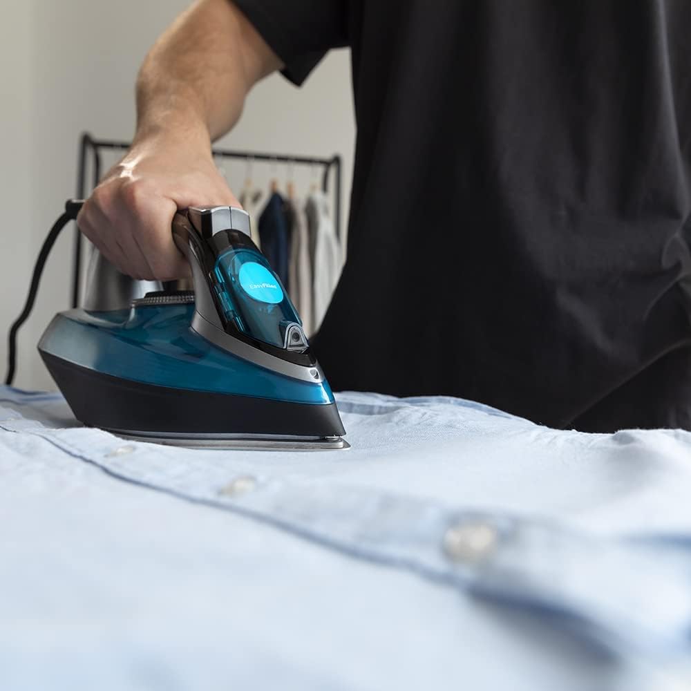 Cecotec Clothes Iron Vapor Fast-Furious 5010 Vital, Turbo Slide Aluminium Sole, Continuous Steam 55 g/min, Steam Stroke 200 g/min, Temperature Regulator, Anti-Drip, 2600 W