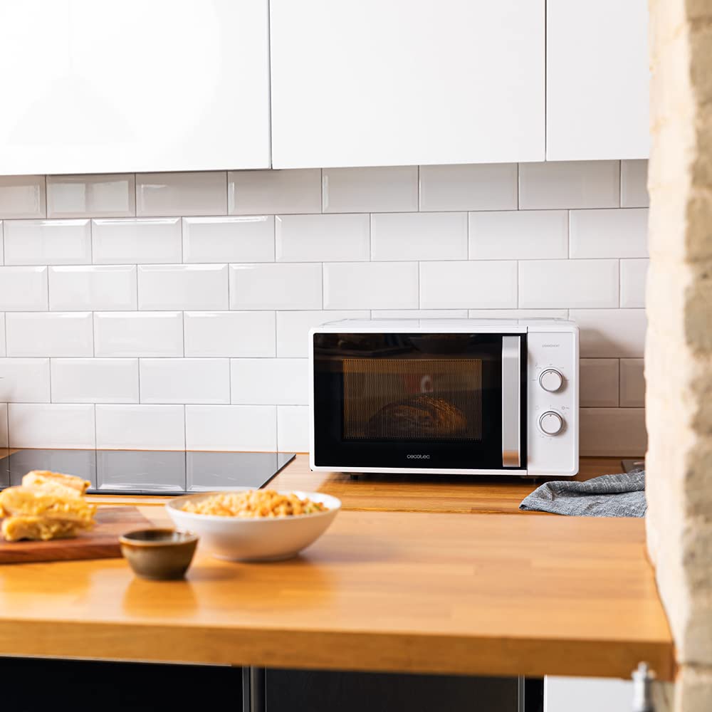 Cecotec ProClean 3010 Microwave, 700 W, 20 L Capacity, Ready2Clean Coating, 3DWave Technology, Defrost Mode, 6 Power Levels, Timer 30 mins