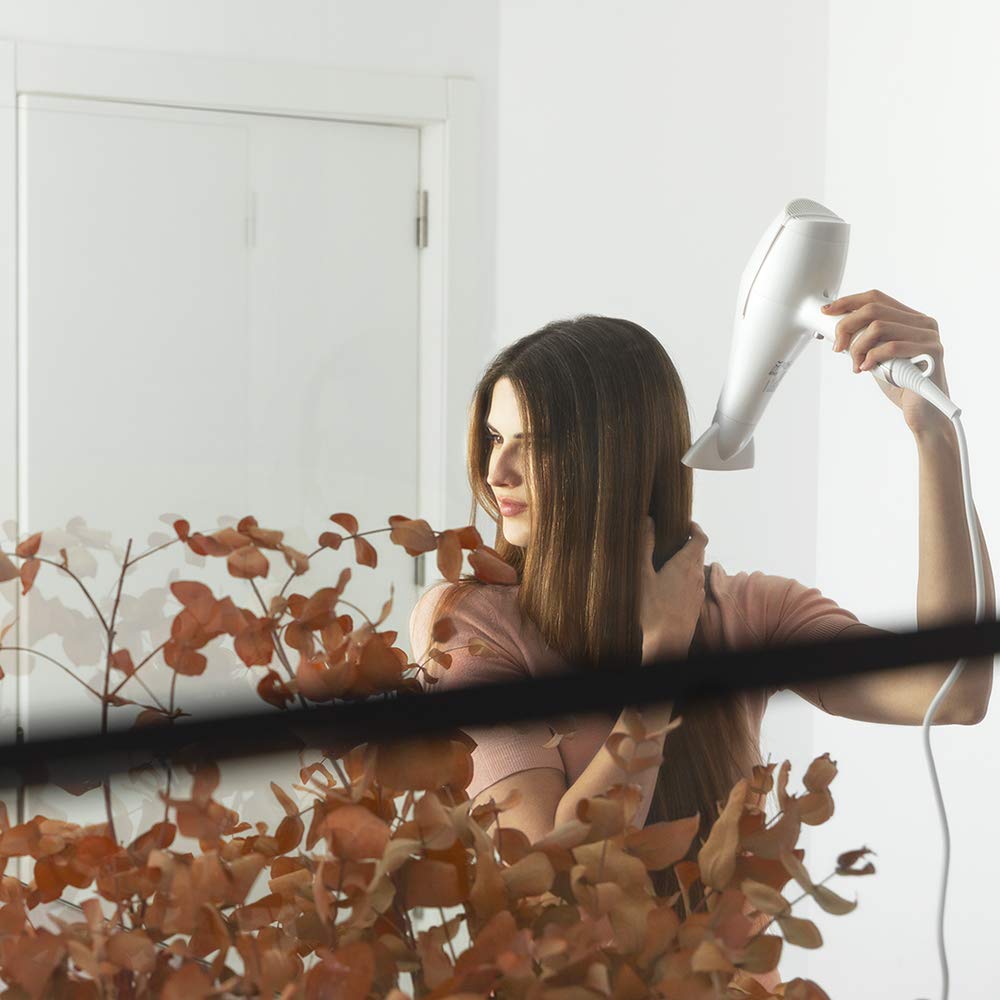 Cecotec Bamba IoniCare 5200 Aura Black Ionic Hair Dryer. 2300W, Concentrator and Diffuser, Frizz Free Hair, DC Motor, Real Ion, High Air Flow, 2 Speeds and 3 Temperatures