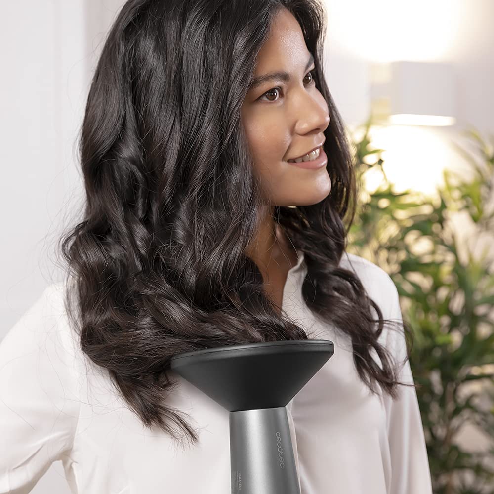 Cecotec Bamba IoniCare 5200 Aura Black Ionic Hair Dryer. 2300W, Concentrator and Diffuser, Frizz Free Hair, DC Motor, Real Ion, High Air Flow, 2 Speeds and 3 Temperatures