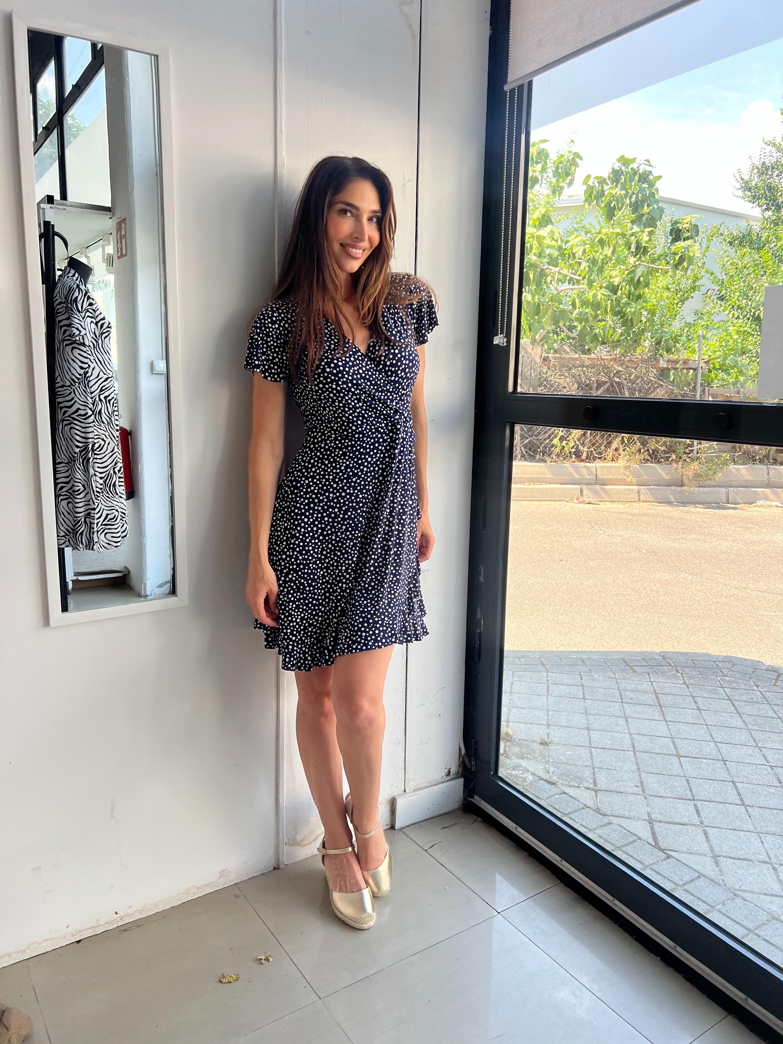 Vestido corto wrap topos estampado topitos fondo marino