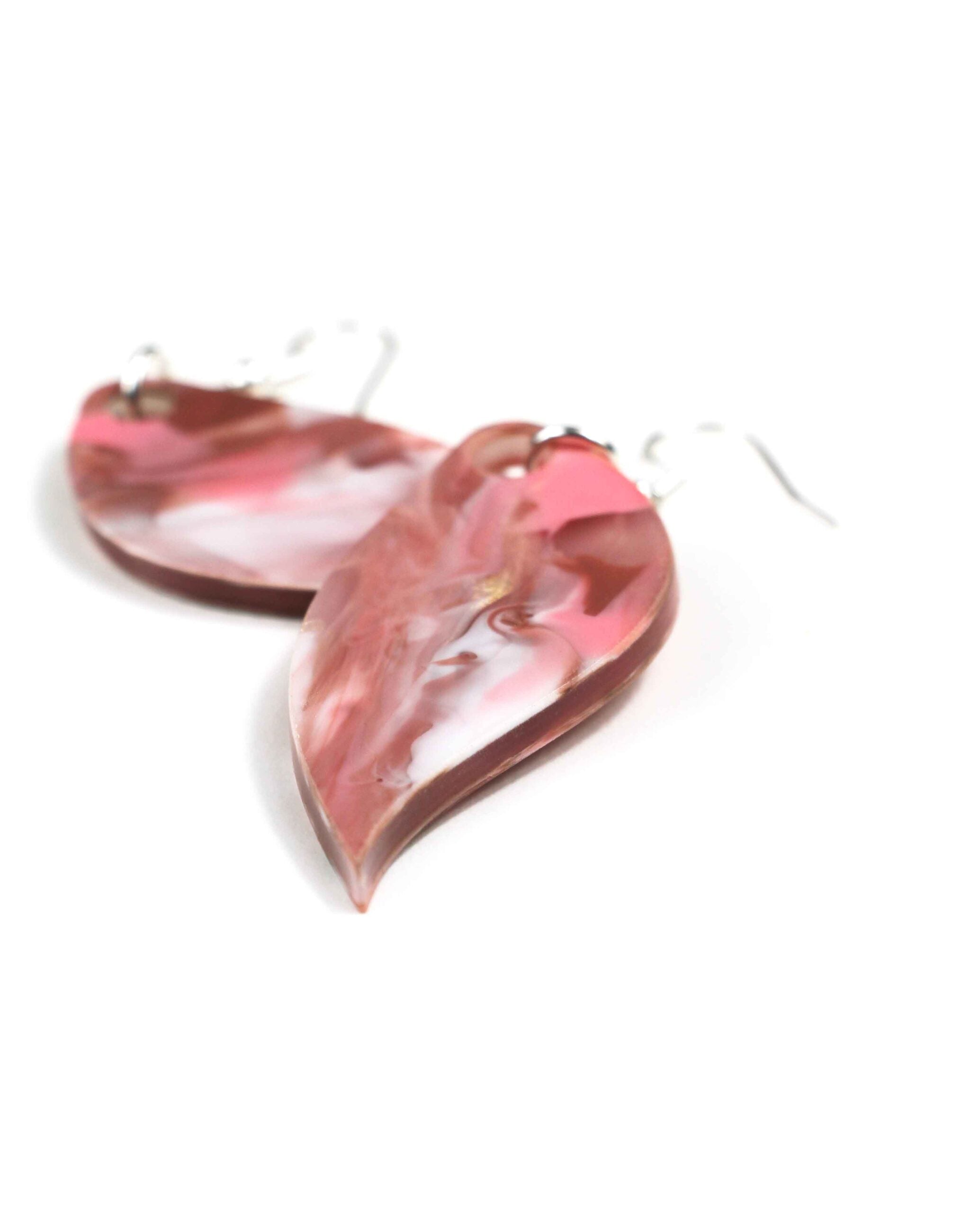 Pendientes Rosa y blanco: Accesorios de Moda Imprescindibles para un Toque de Elegancia y Encanto